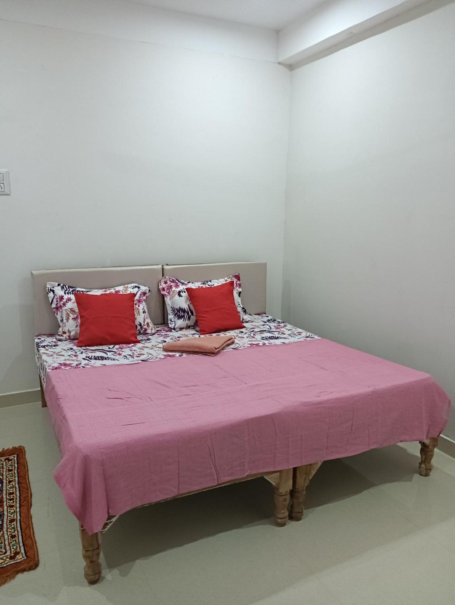 Kedar Guest House Ayodhya Exteriér fotografie